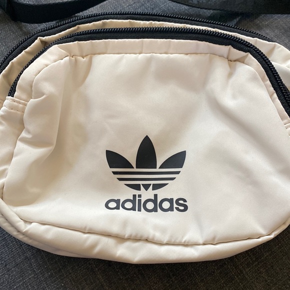 Adidas original white utility crossbody waist Fanny pack sport waist pack - Picture 2 of 7